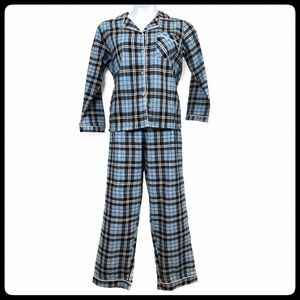 NWT Amanda Paige pajama set
